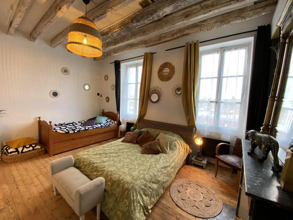 Bed and Breakfast Les Petites Mirabelles Нуае-сюр-Шер Экстерьер фото