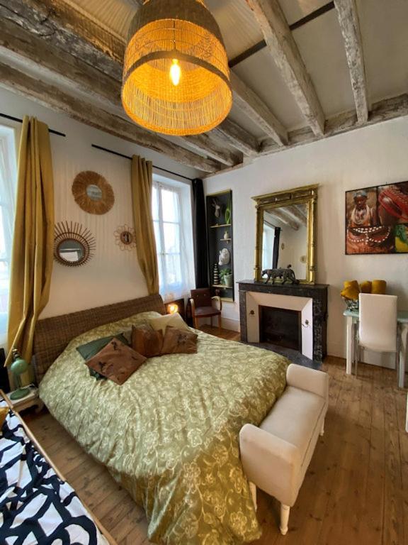 Bed and Breakfast Les Petites Mirabelles Нуае-сюр-Шер Экстерьер фото