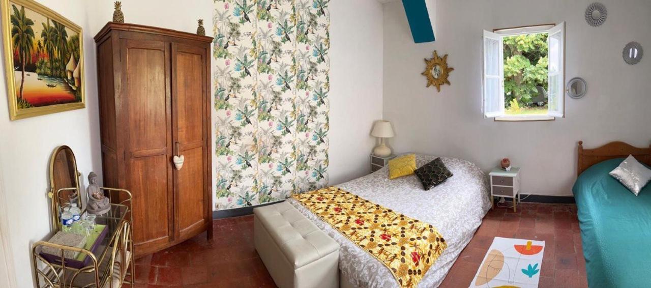 Bed and Breakfast Les Petites Mirabelles Нуае-сюр-Шер Экстерьер фото